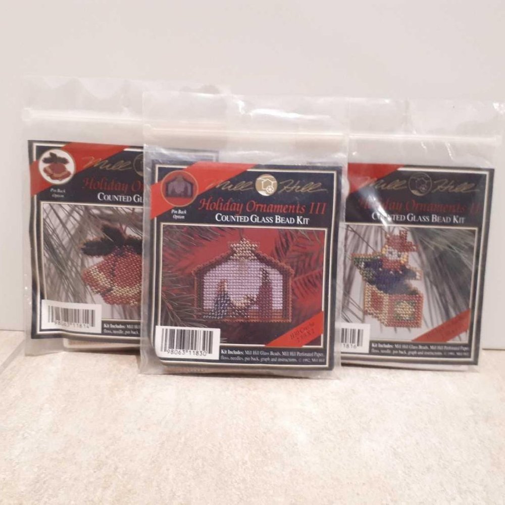 MILL HILL HOLIDAY VINTAGE ORNAMENTS COUNTED GLASS BEAD KITS, NEW!